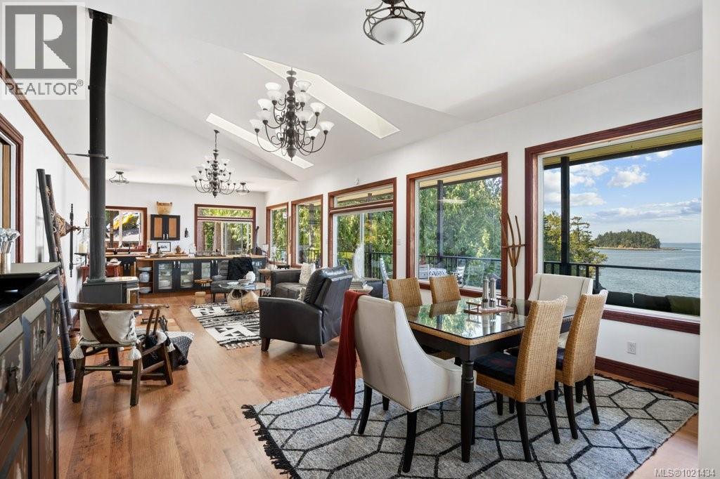 777 Mine Rd, Lasqueti Island