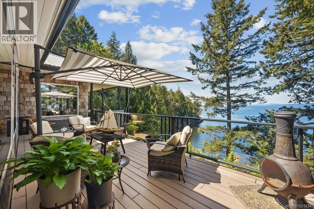 777 Mine Rd, Lasqueti Island