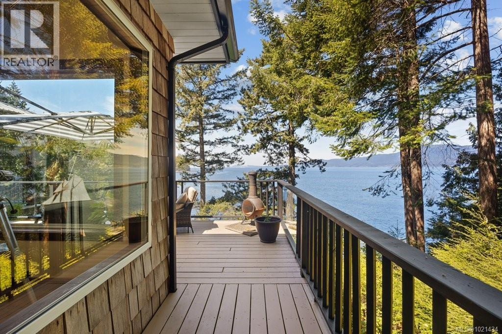 777 Mine Rd, Lasqueti Island