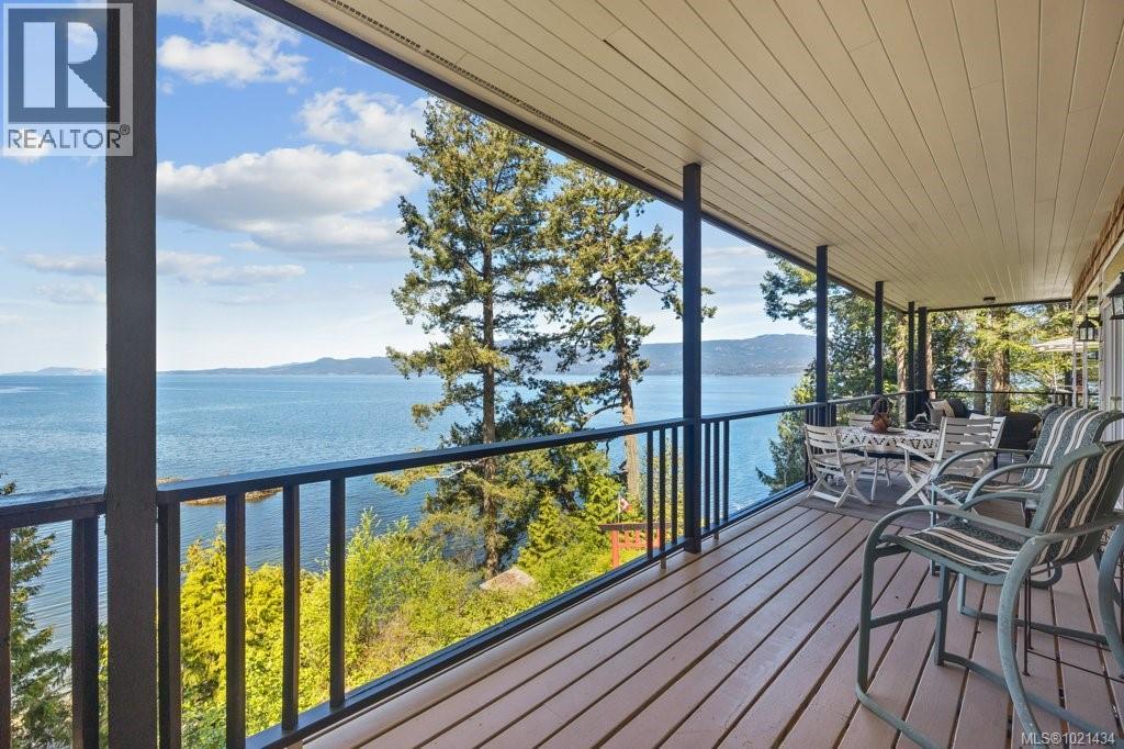 777 Mine Rd, Lasqueti Island