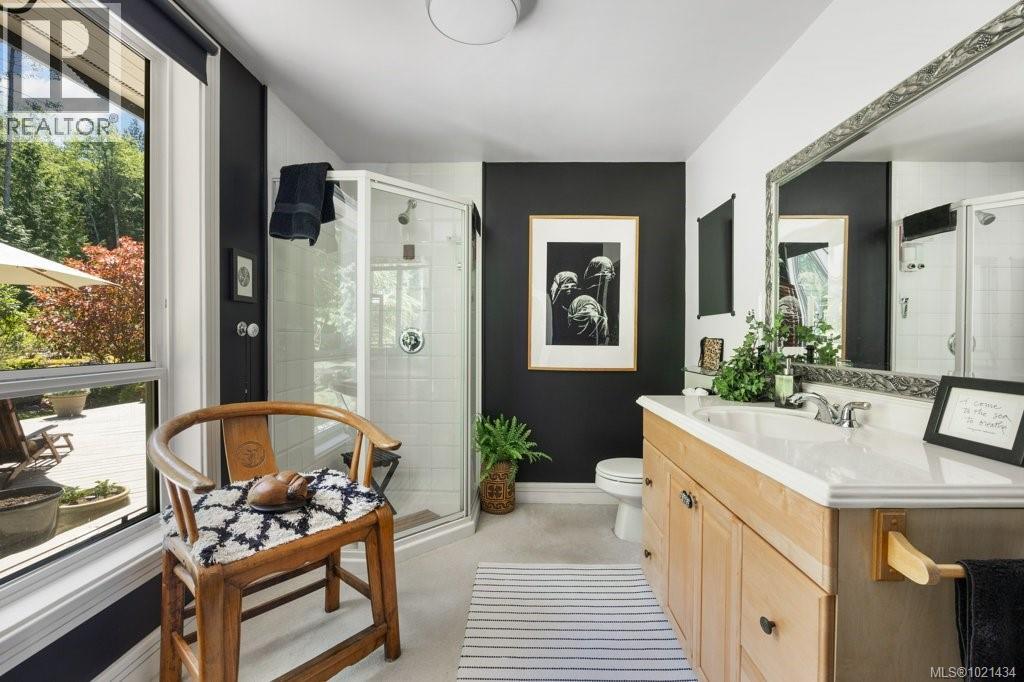 777 Mine Rd, Lasqueti Island