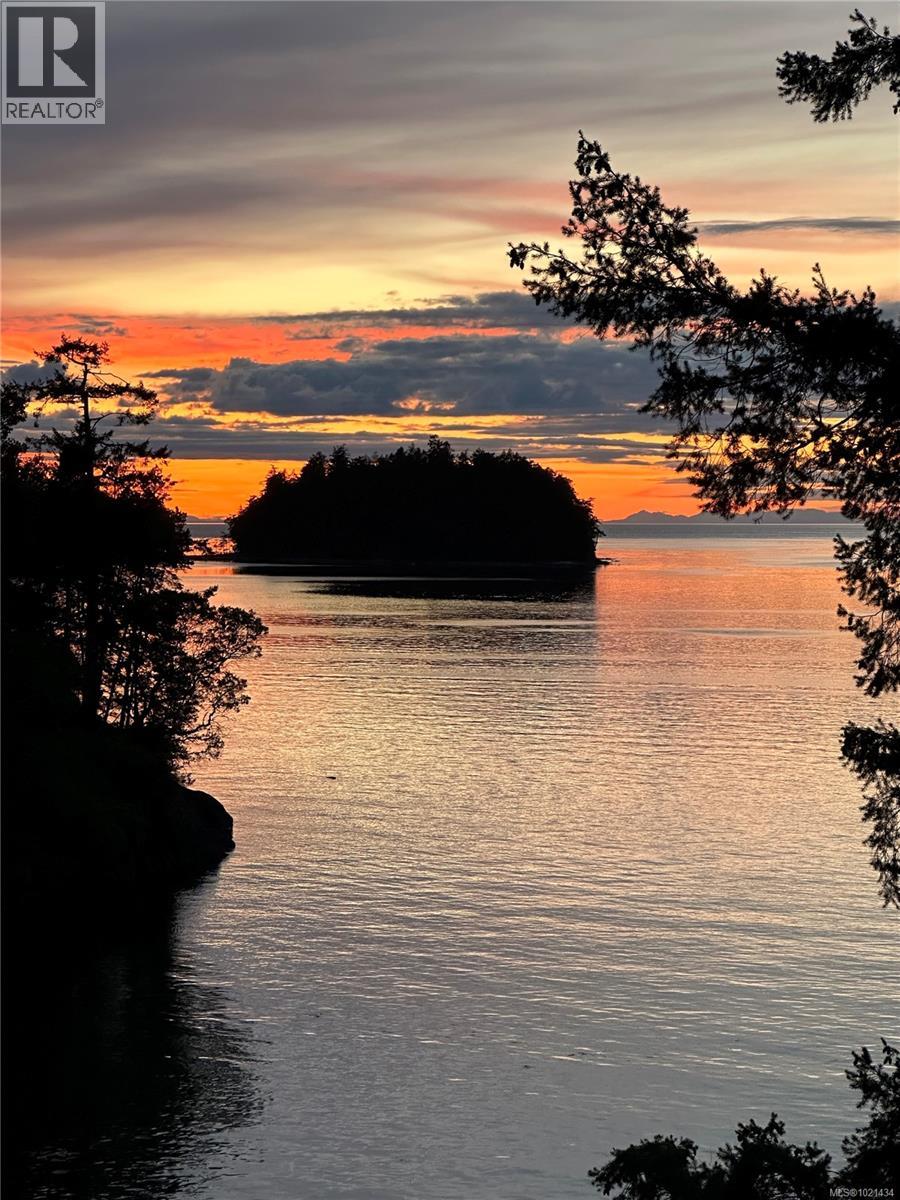 777 Mine Rd, Lasqueti Island