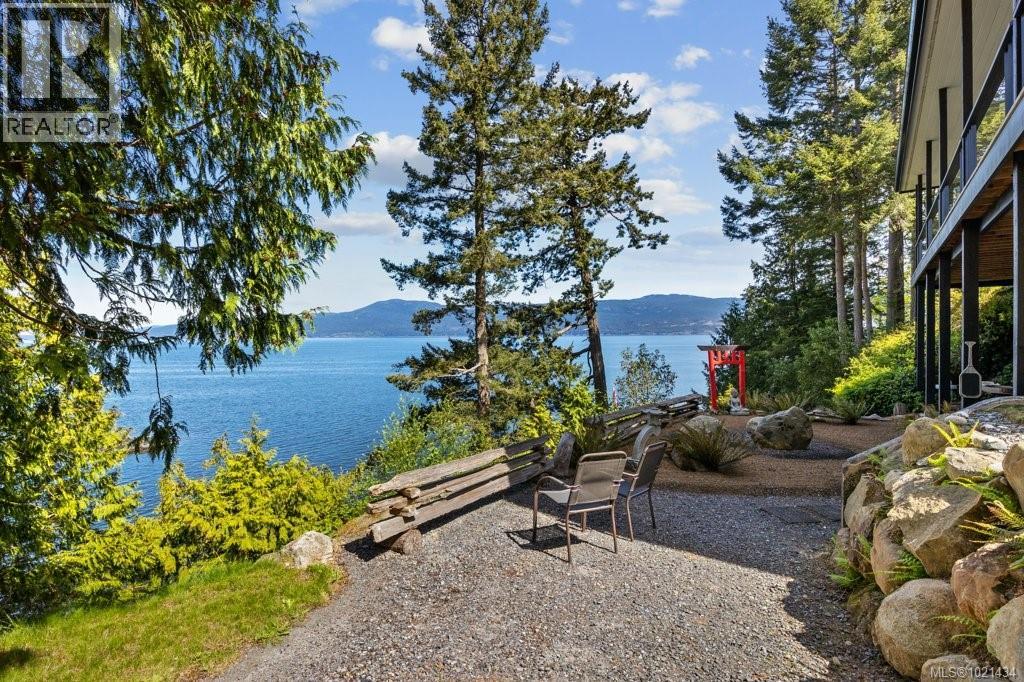 777 Mine Rd, Lasqueti Island