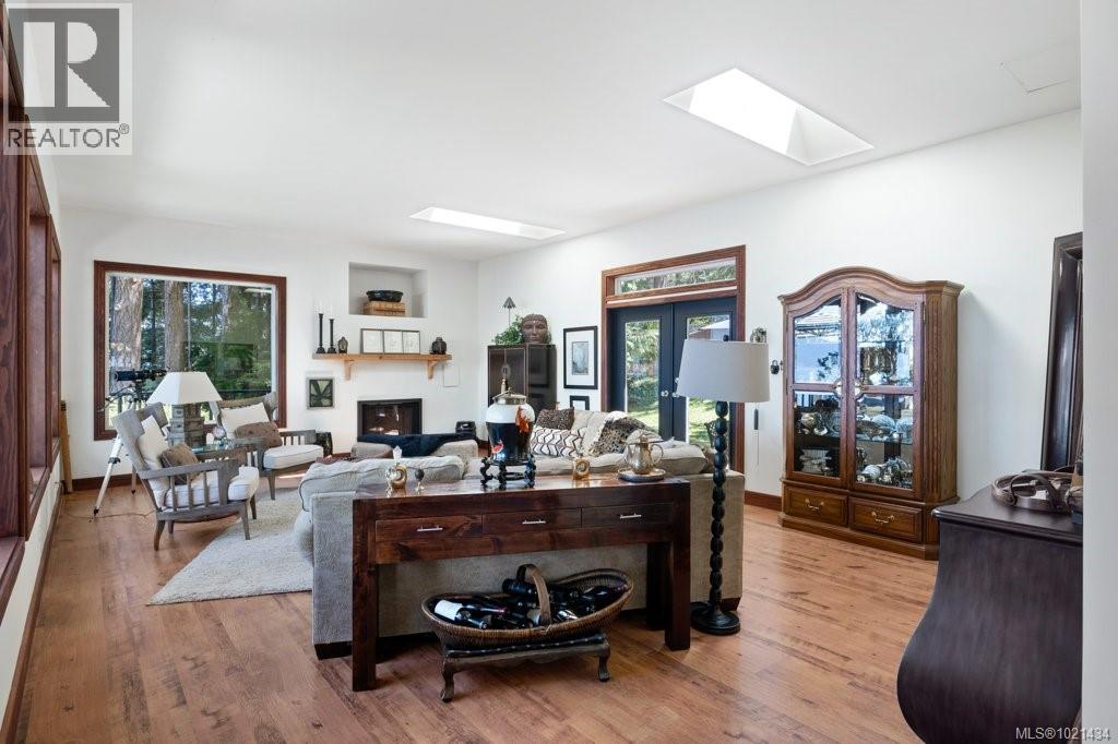 777 Mine Rd, Lasqueti Island