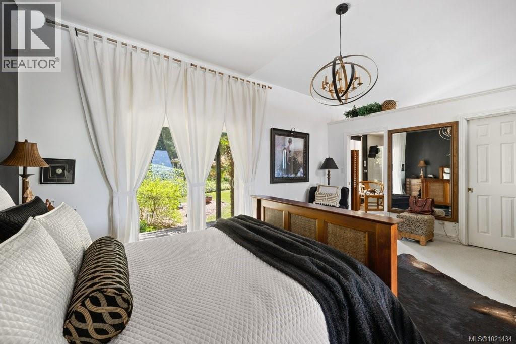 777 Mine Rd, Lasqueti Island