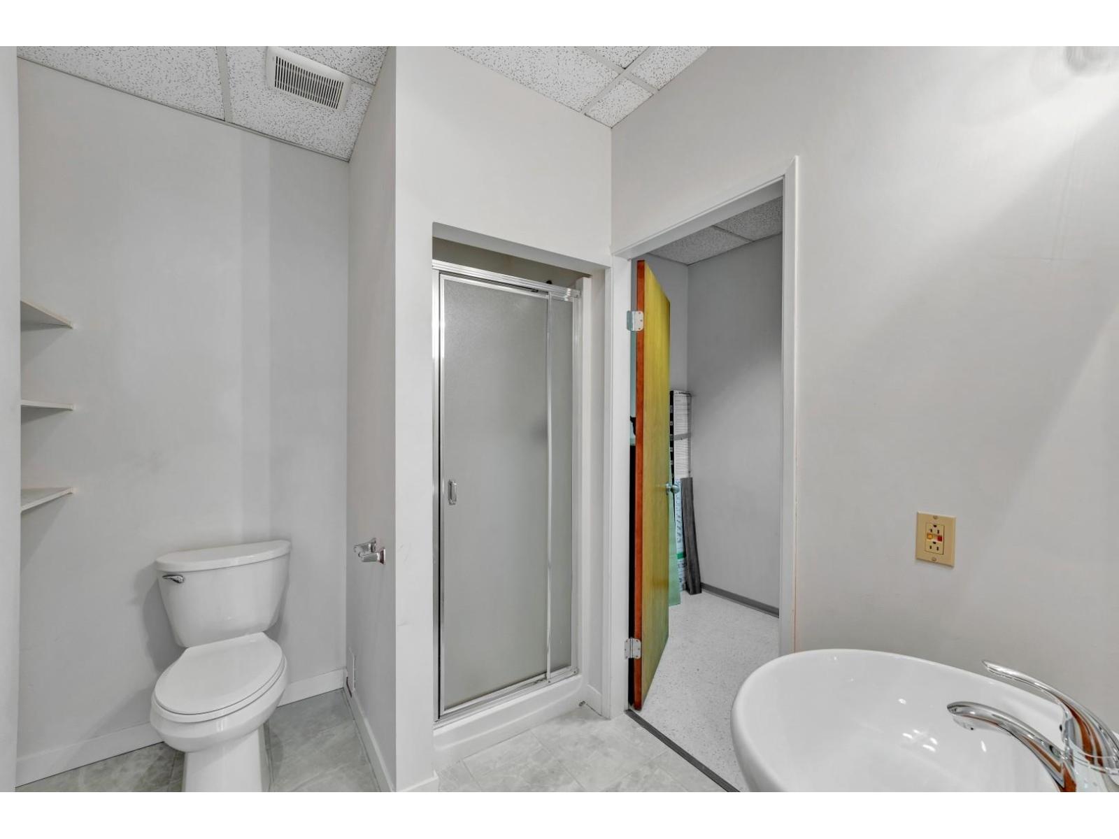 Office in Delta - Image 10