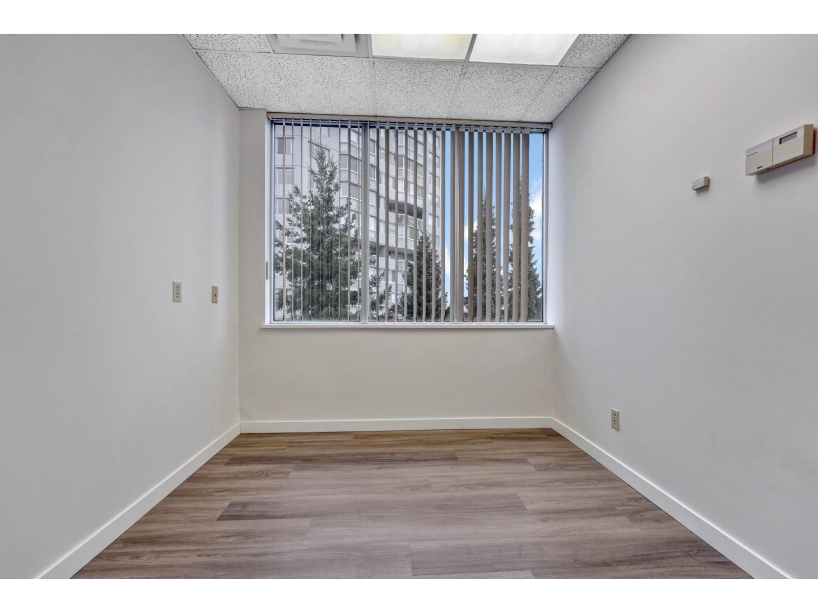 Office in Delta - Image 11