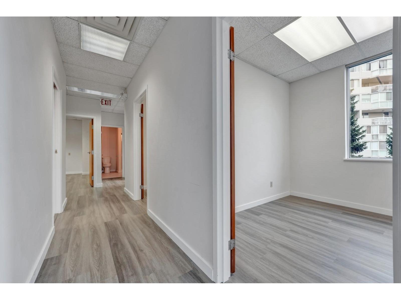 Office in Delta - Image 17