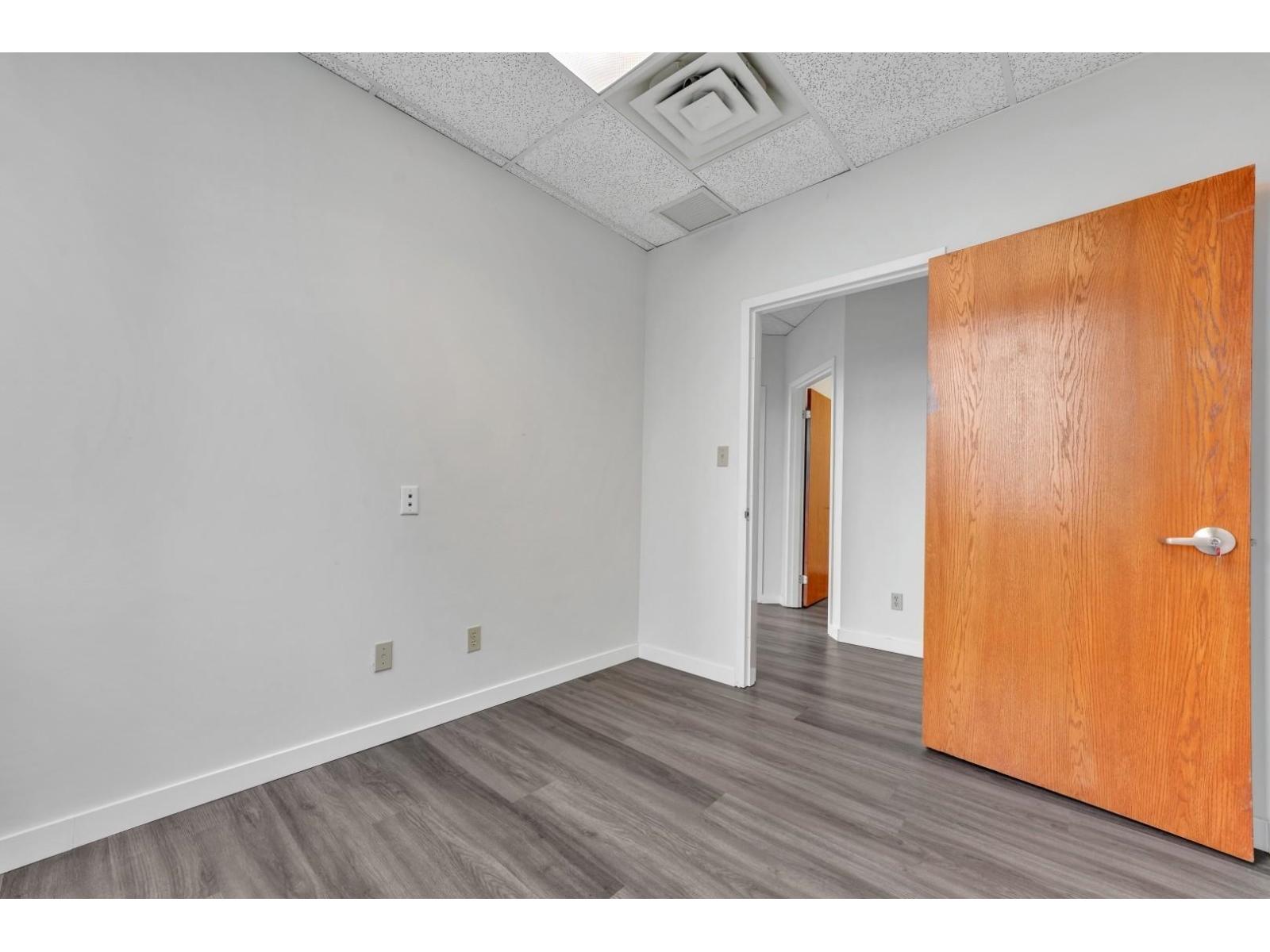 Office in Delta - Image 19