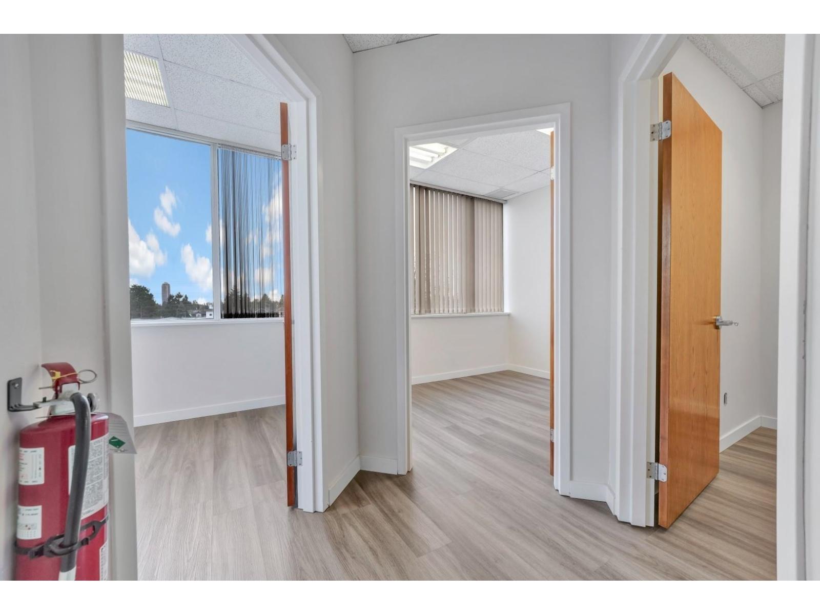 Office in Delta - Image 20