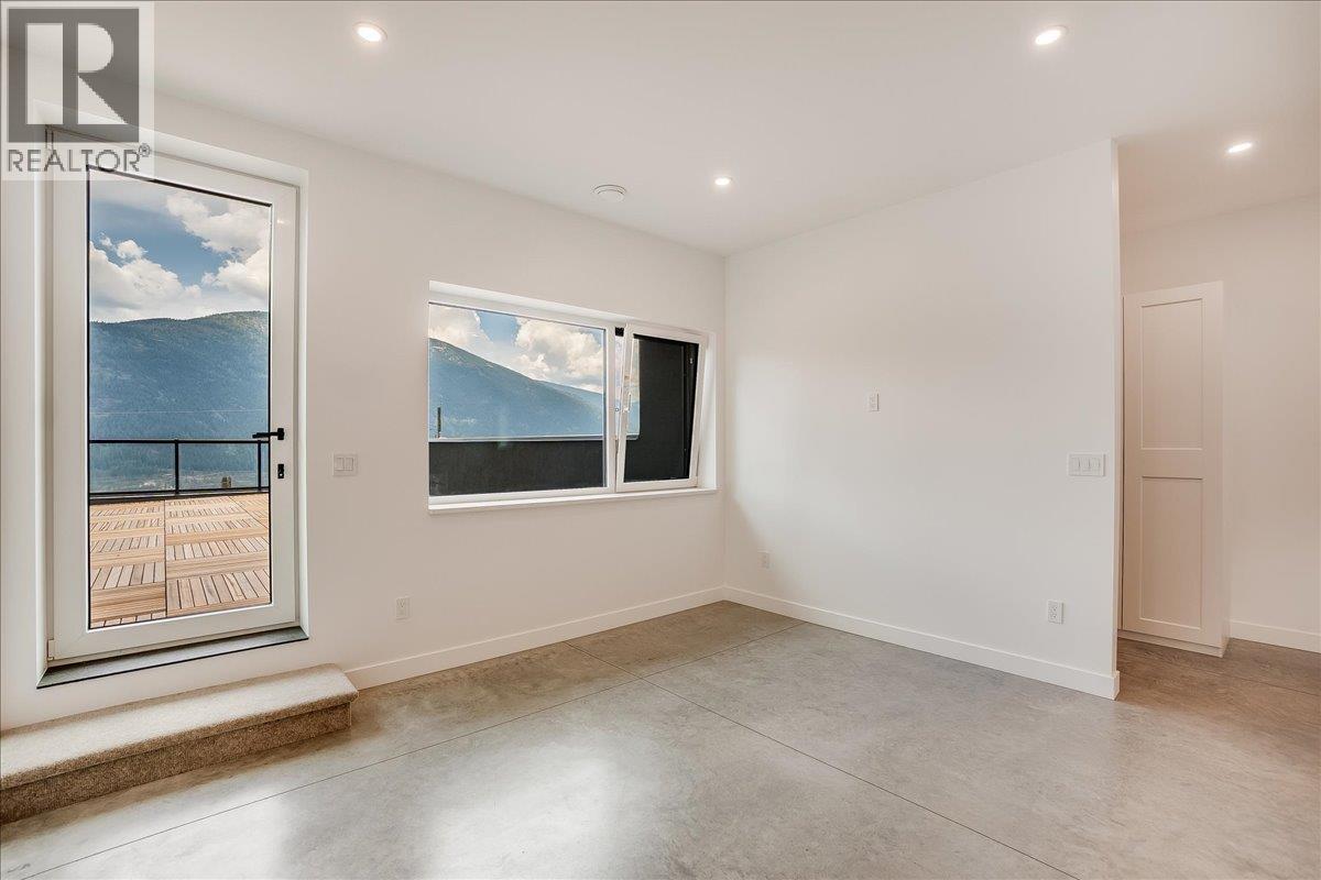 C-620 Richards Street, Nelson