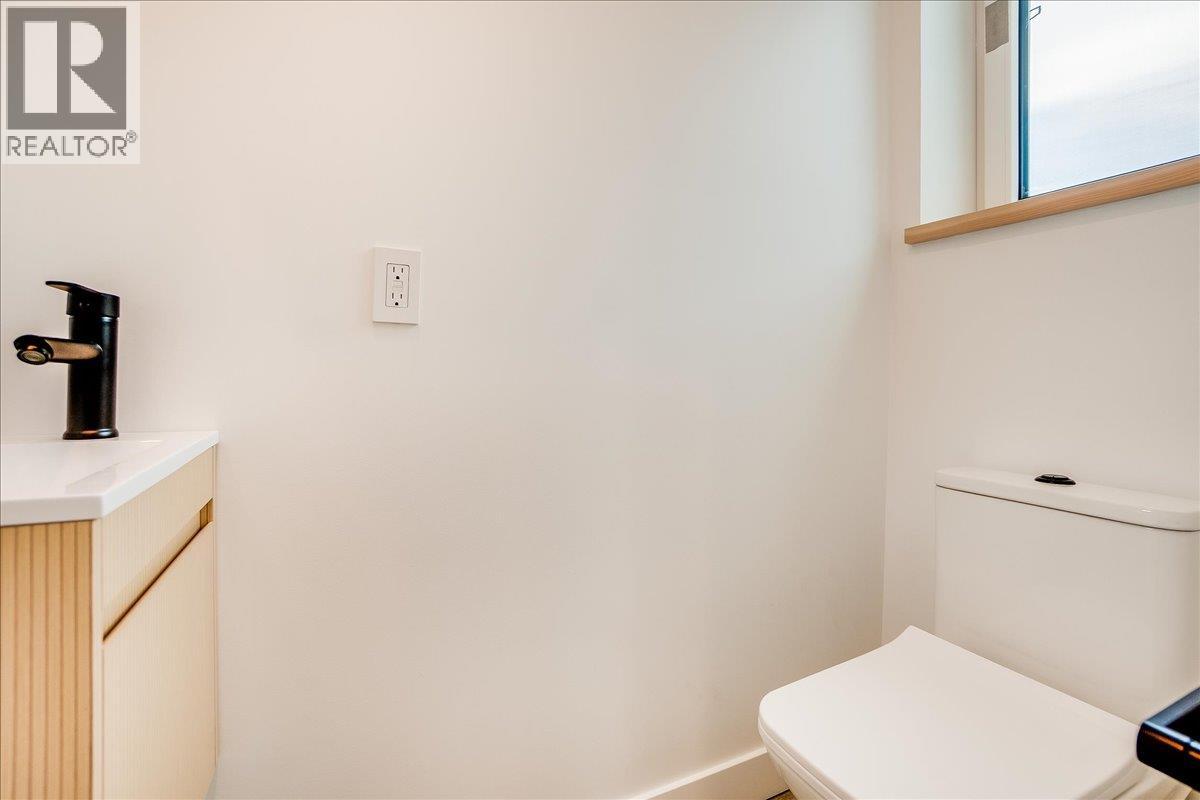 C-620 Richards Street, Nelson