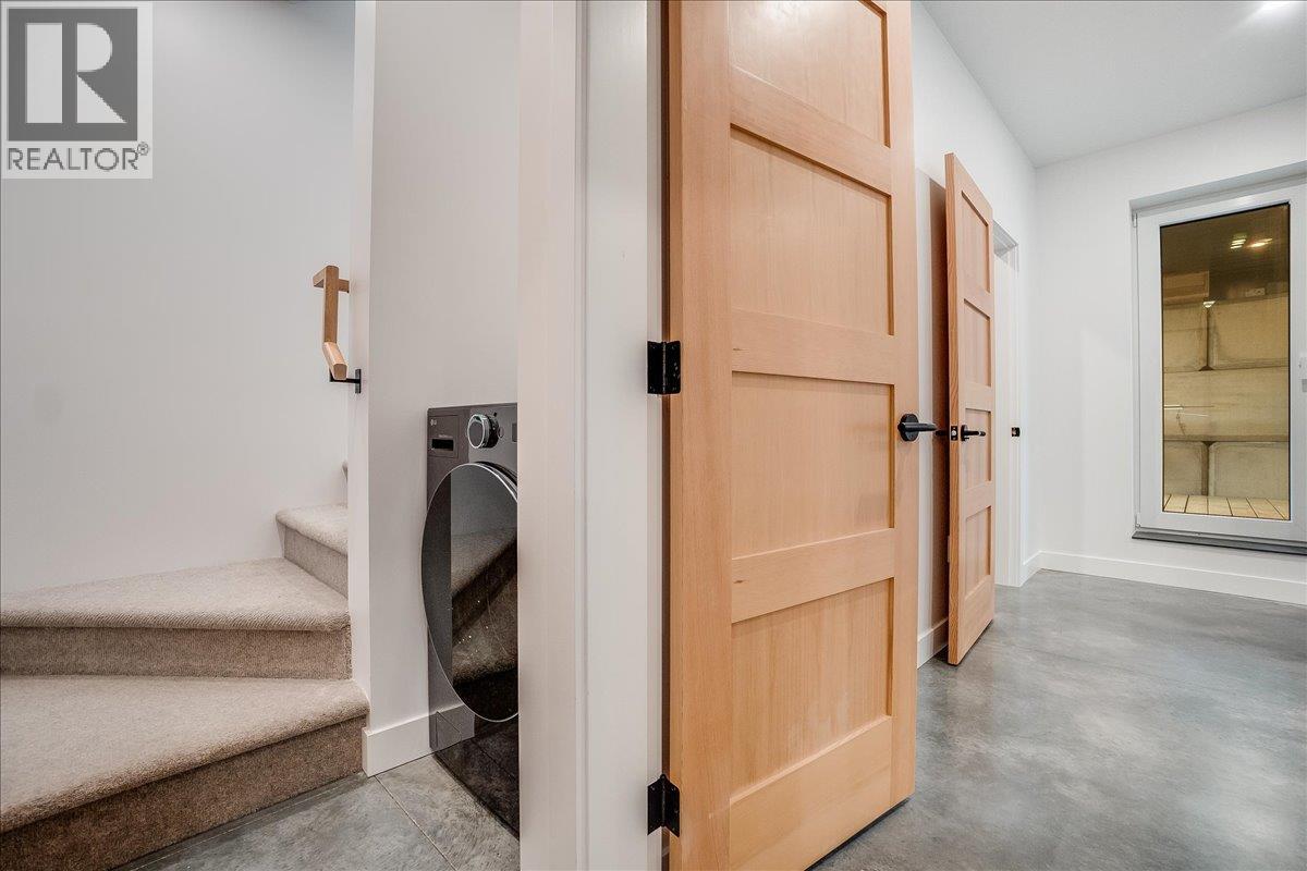 C-620 Richards Street, Nelson