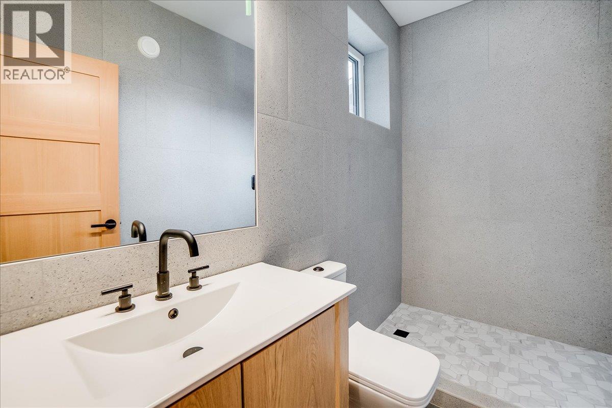 C-620 Richards Street, Nelson