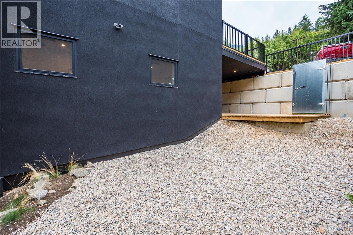 C-620 Richards Street, Nelson