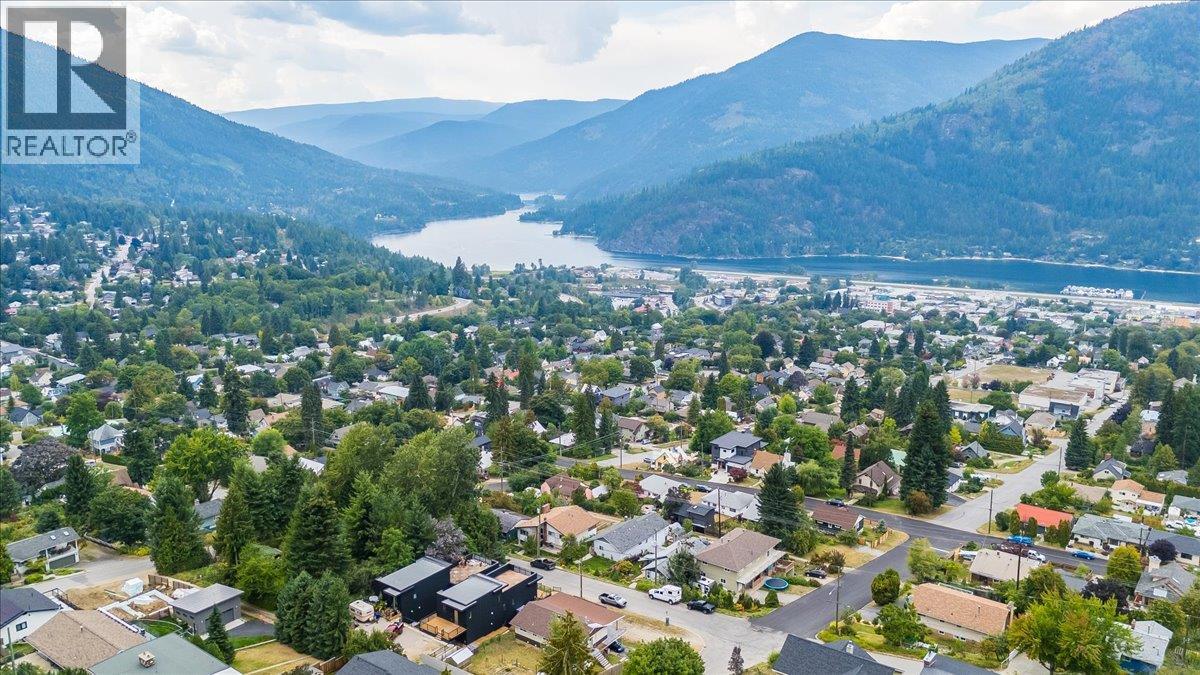 C-620 Richards Street, Nelson