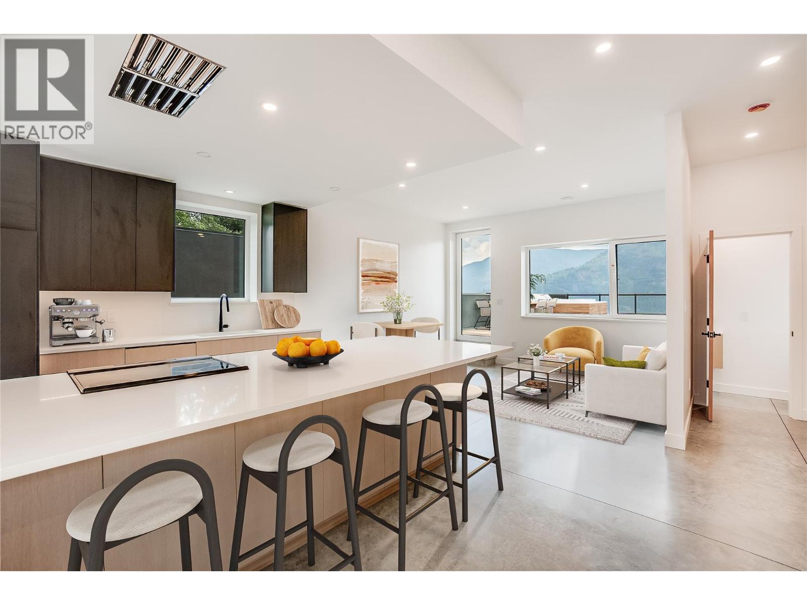 C-620 Richards Street, Nelson