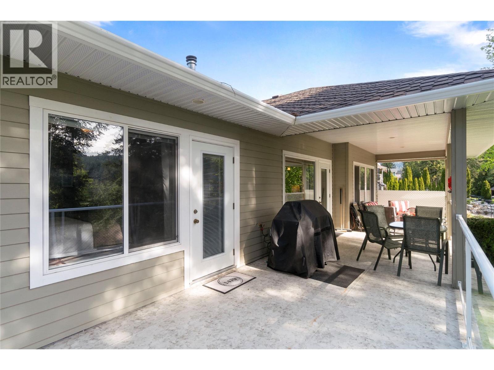 2743 Golf Course Drive, Blind Bay