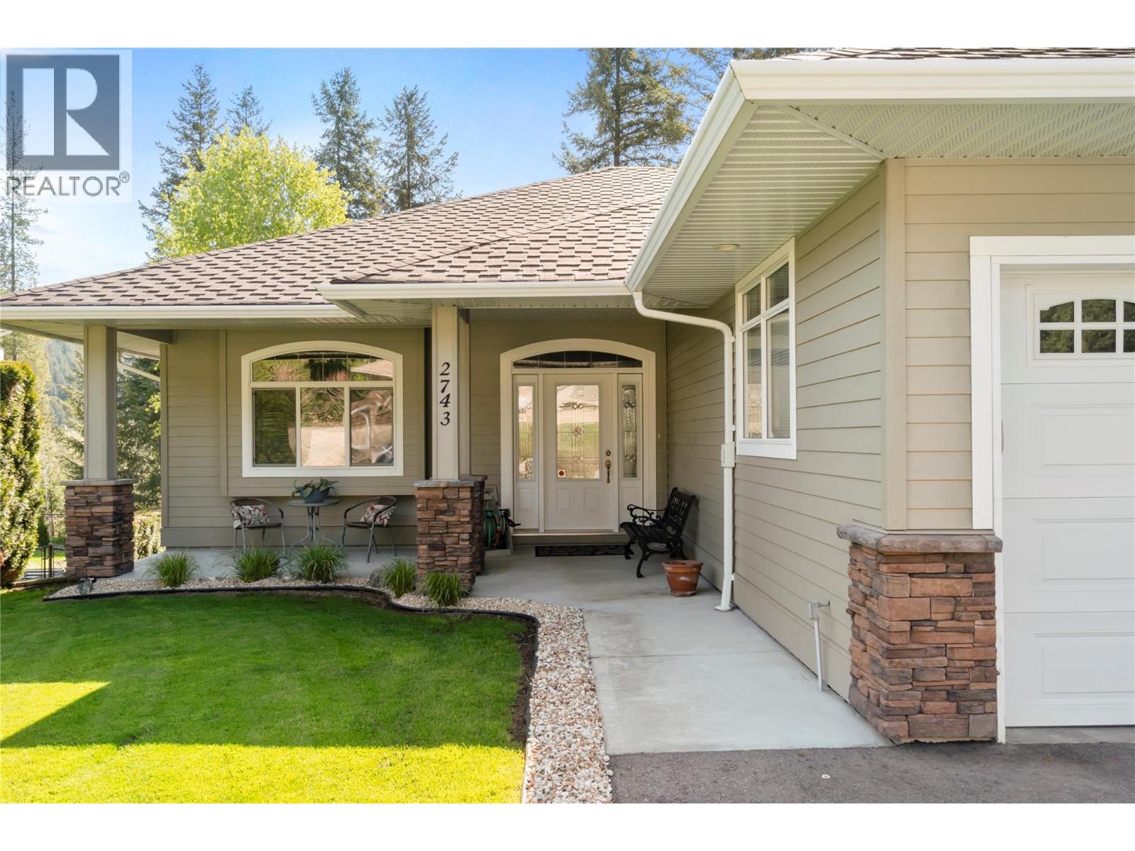 2743 Golf Course Drive, Blind Bay