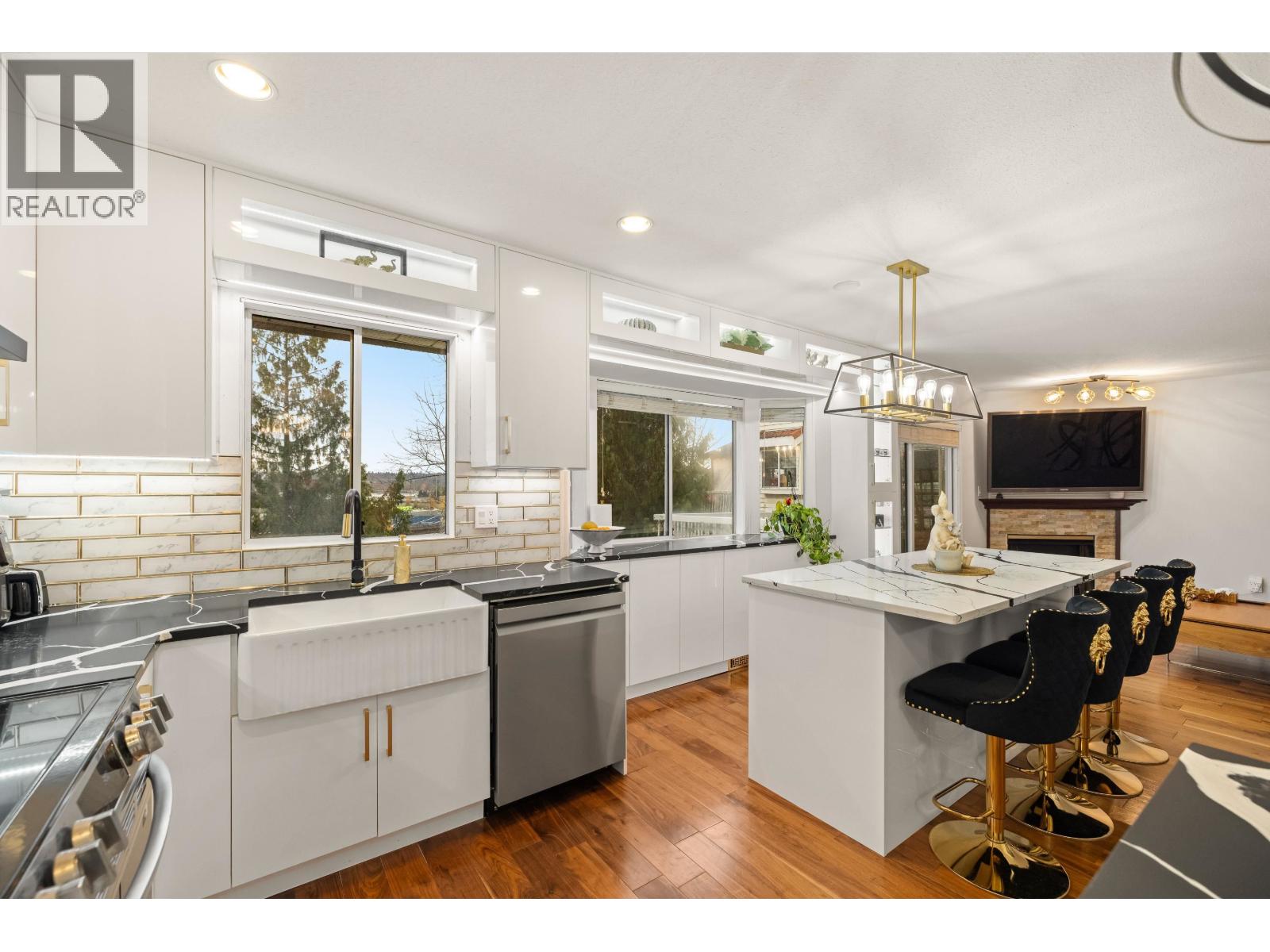 187 WARRICK STREET, Coquitlam