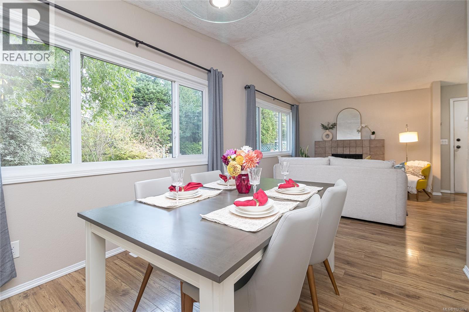 2365 Lovell Ave, Sidney