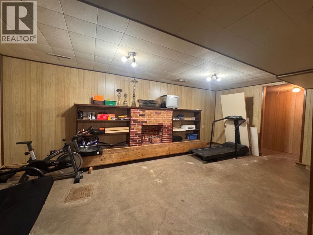 Single Family House Bungalow for Sale in   Street SE Southview Calgary 