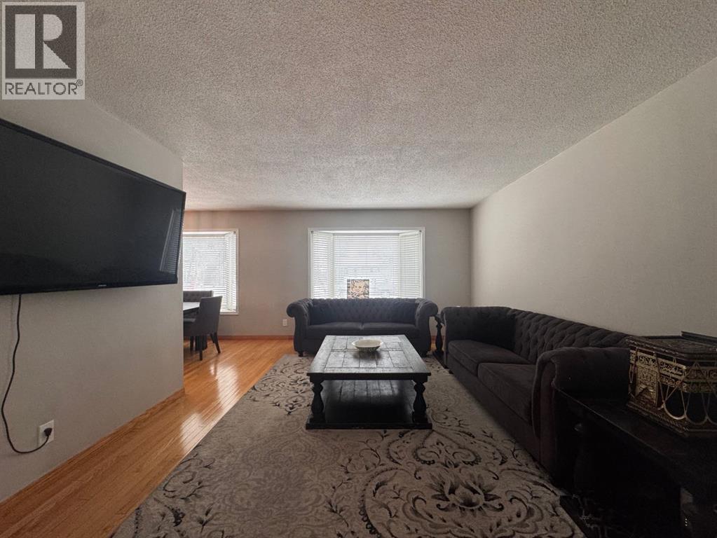 Single Family House Bungalow for Sale in   Street SE Southview Calgary 