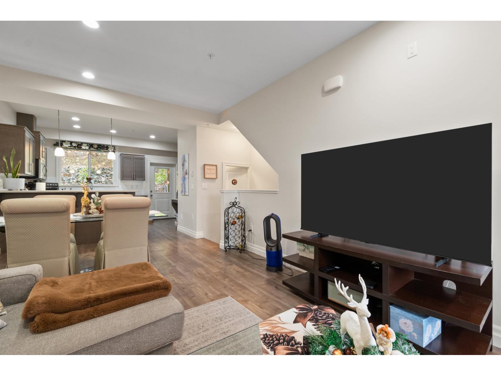 71 6026 LINDEMAN STREET, Promontory, Chilliwack