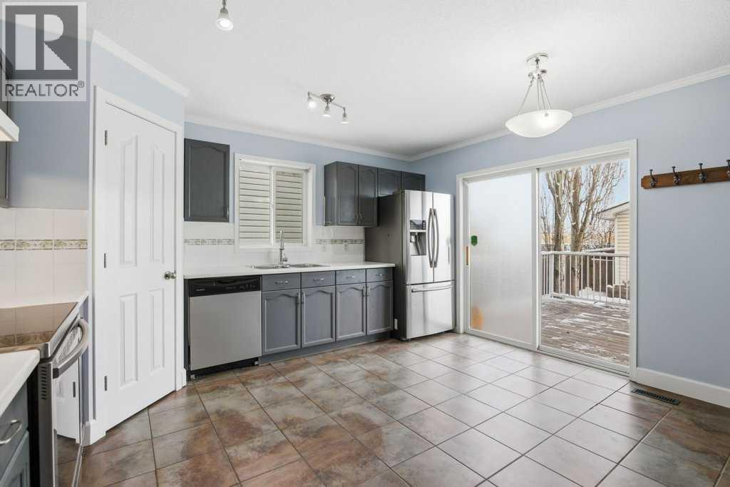 Single Family House for Sale in  Mt. Aberdeen Close SE McKenzie Lake Calgary 