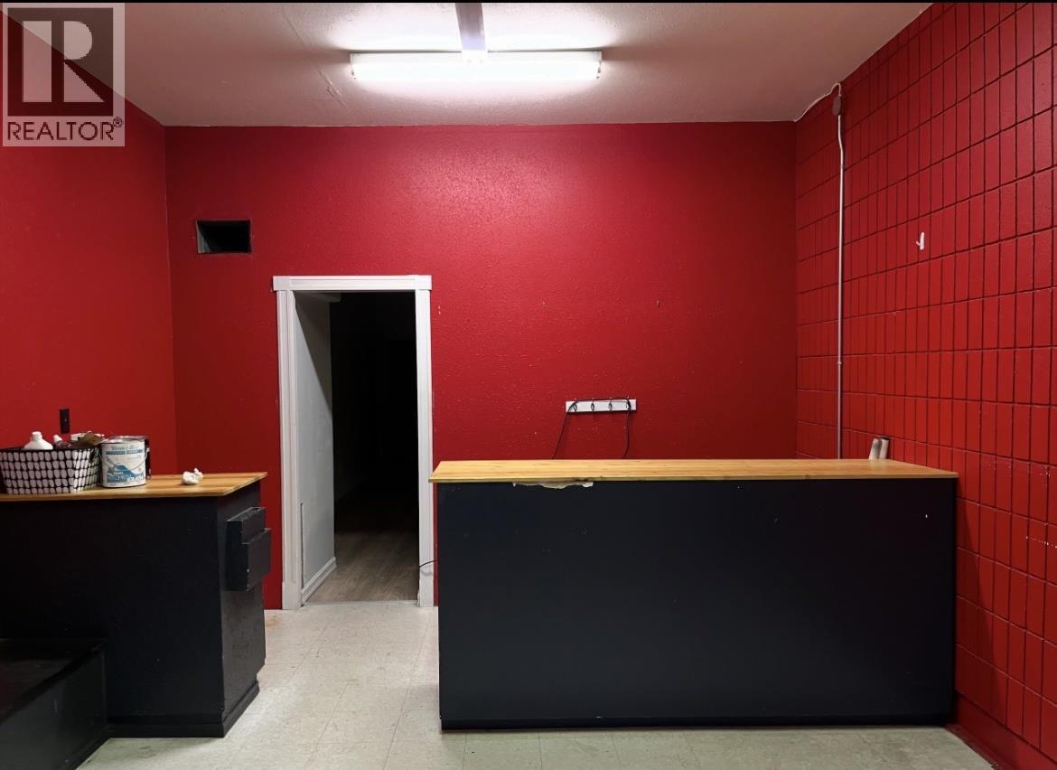  7214 97th Street, Osoyoos