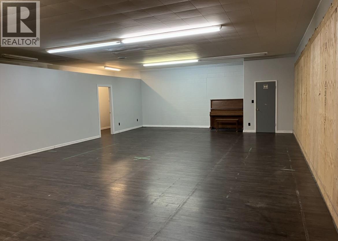  7214 97th Street, Osoyoos