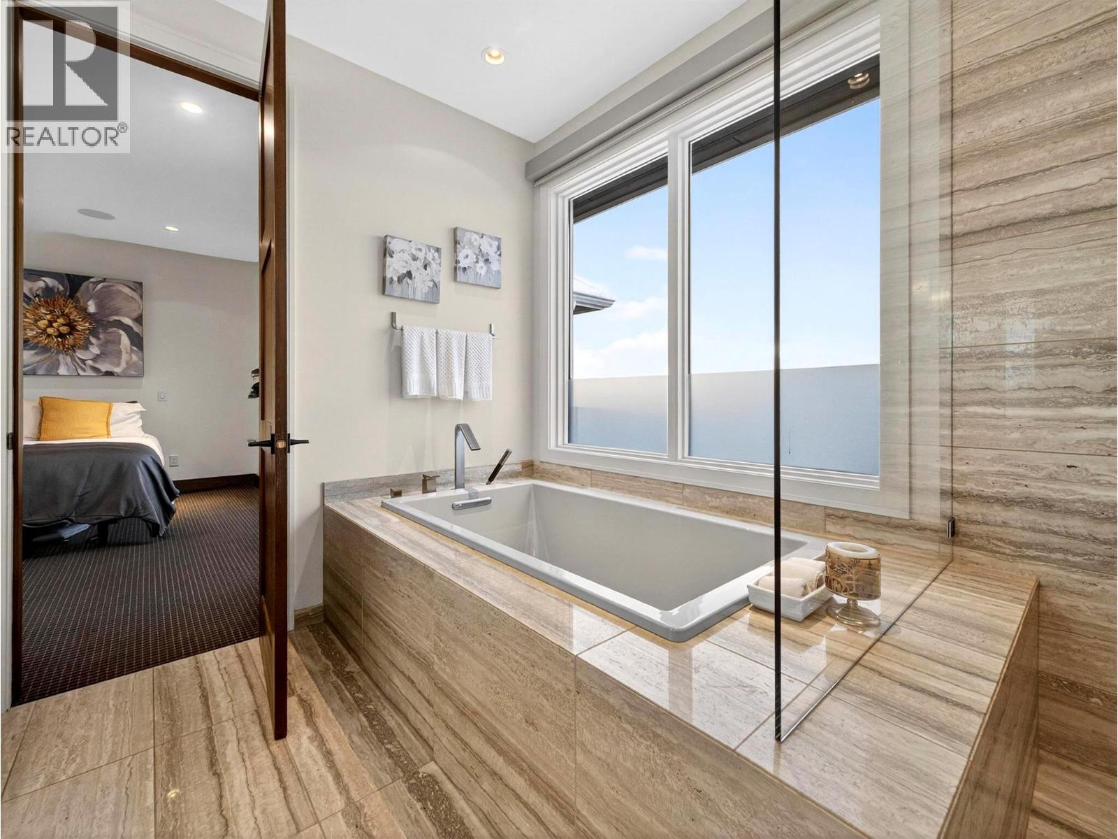  132 Sky Court, Kelowna