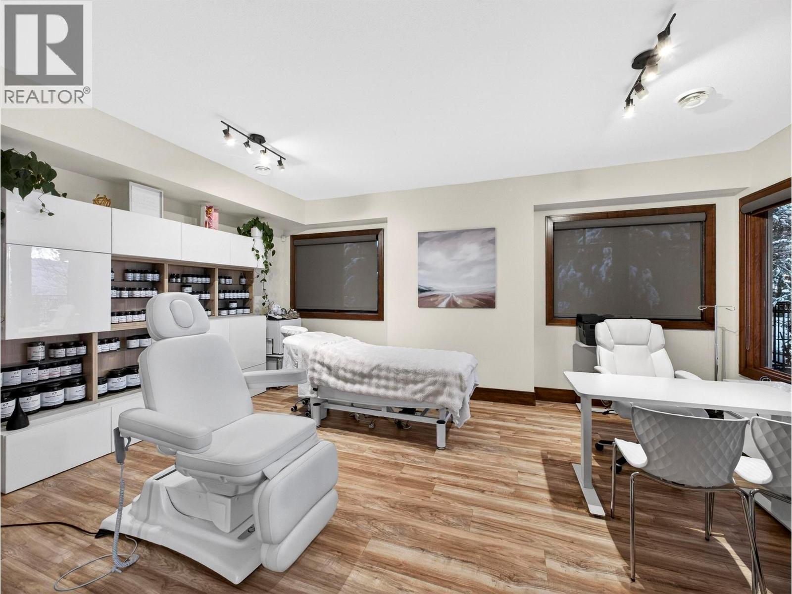  132 Sky Court, Kelowna