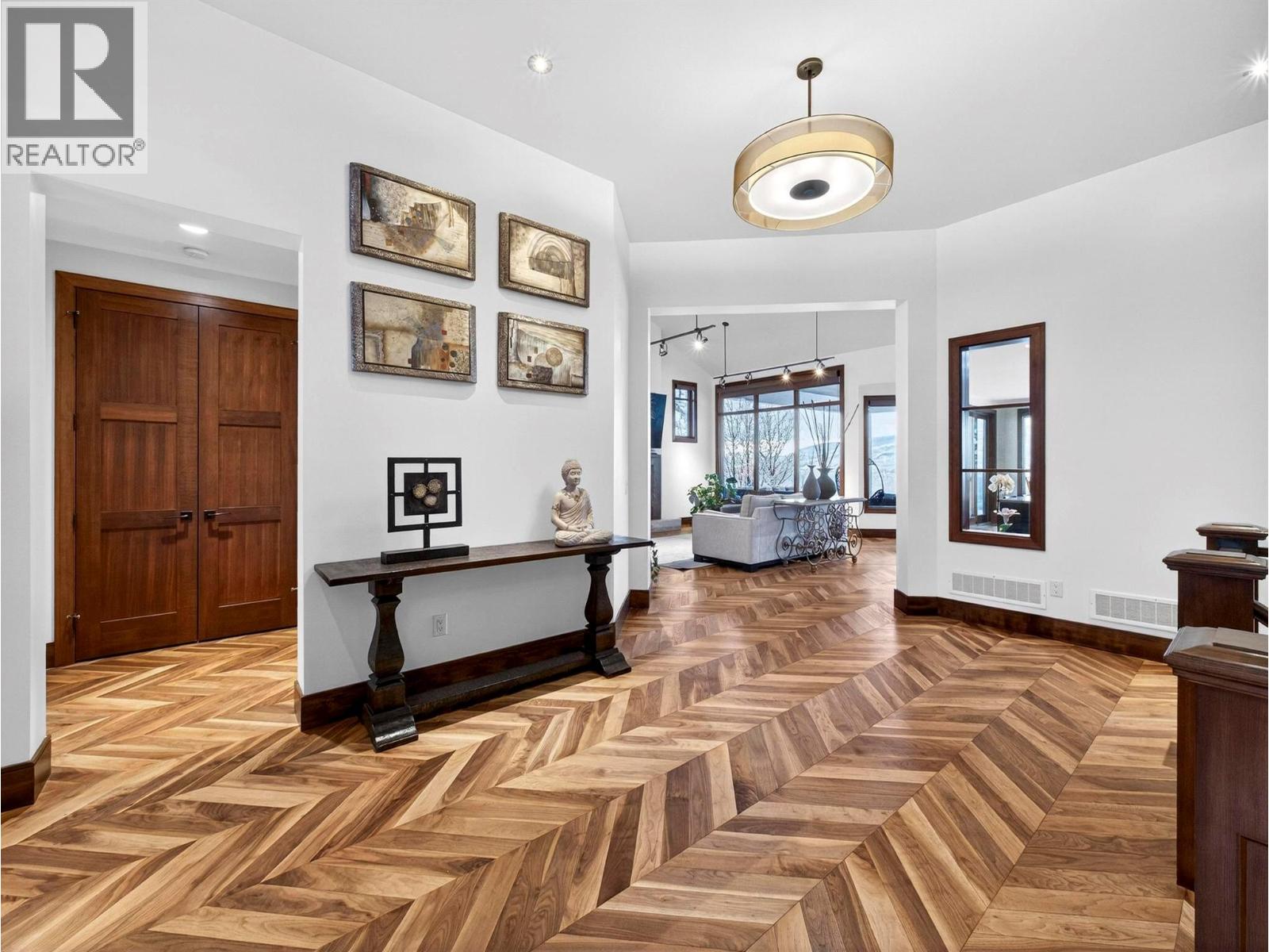  132 Sky Court, Kelowna