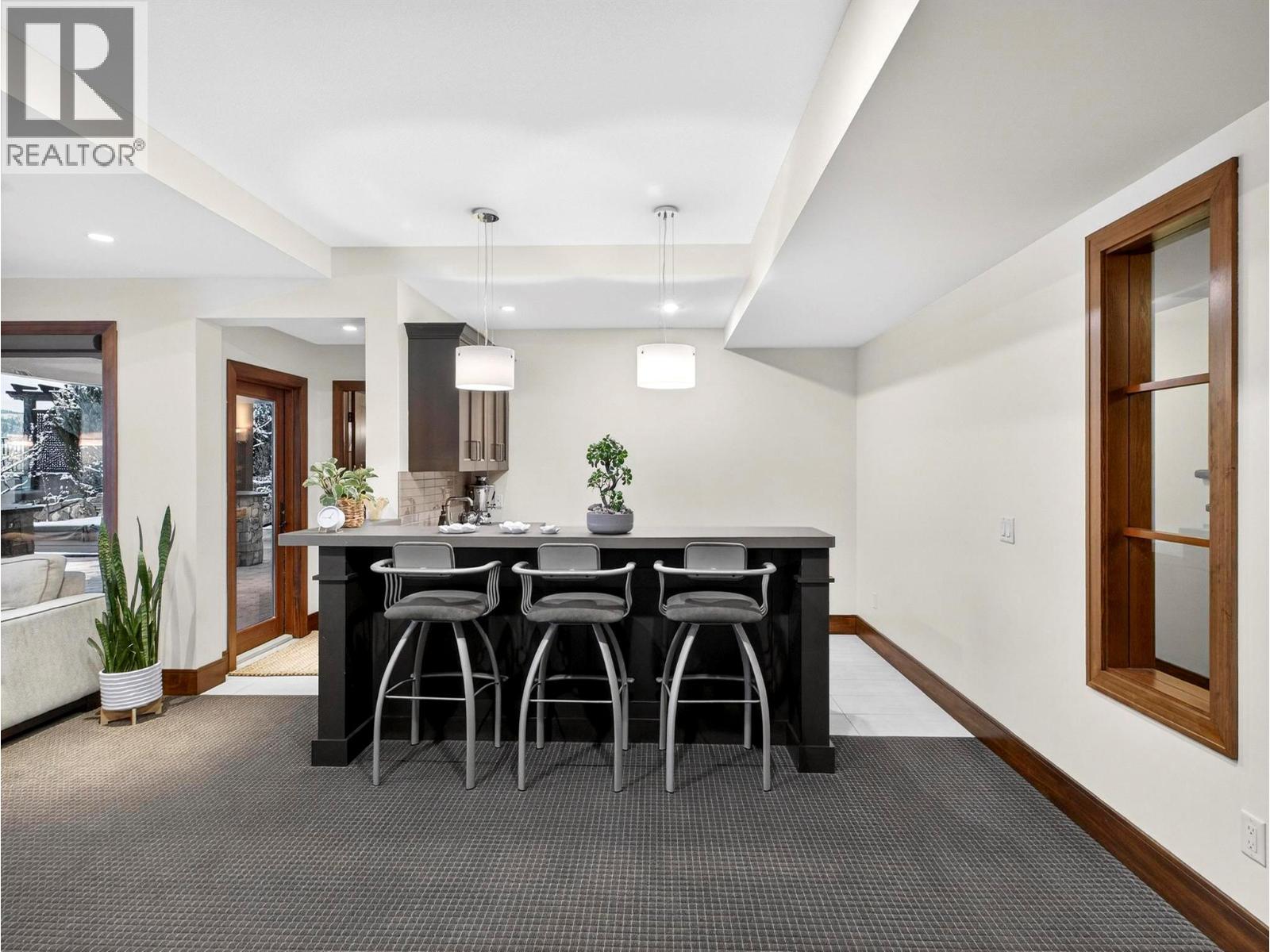  132 Sky Court, Kelowna