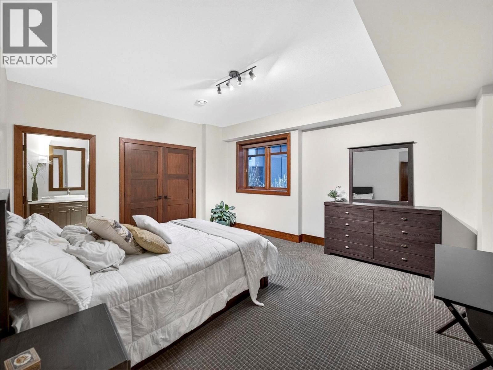  132 Sky Court, Kelowna