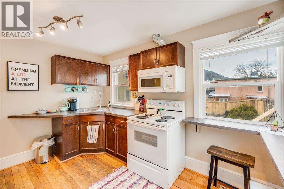  214 11th Avenue, Castlegar