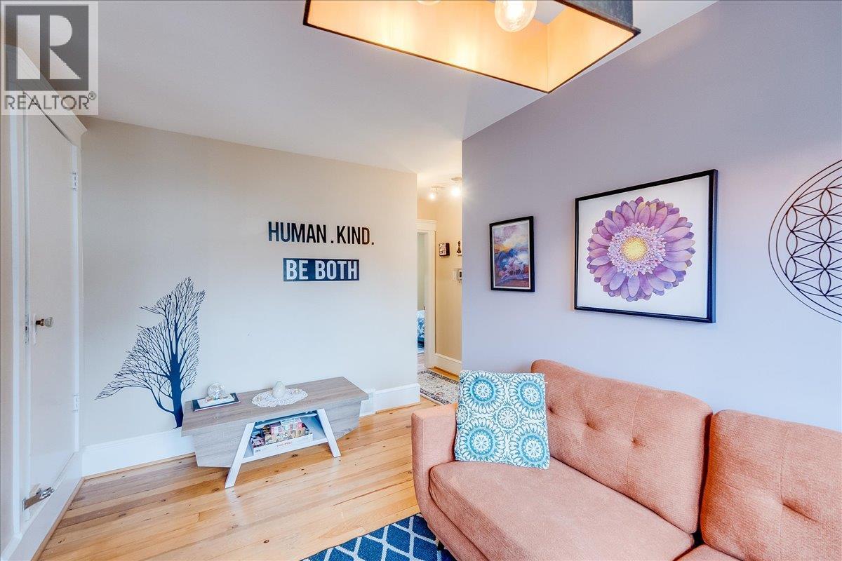  214 11th Avenue, Castlegar