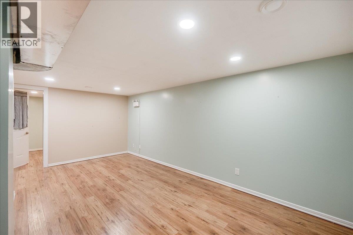  214 11th Avenue, Castlegar