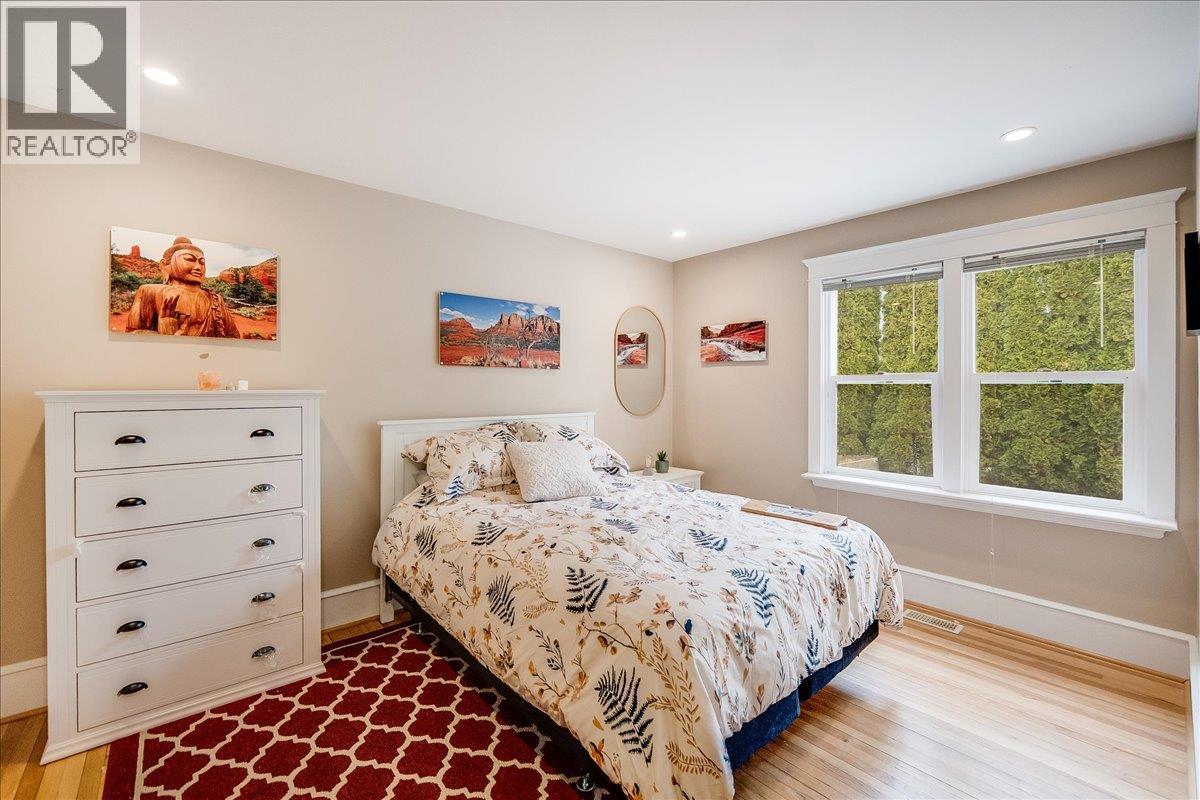  214 11th Avenue, Castlegar