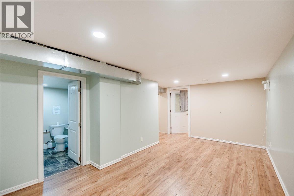  214 11th Avenue, Castlegar