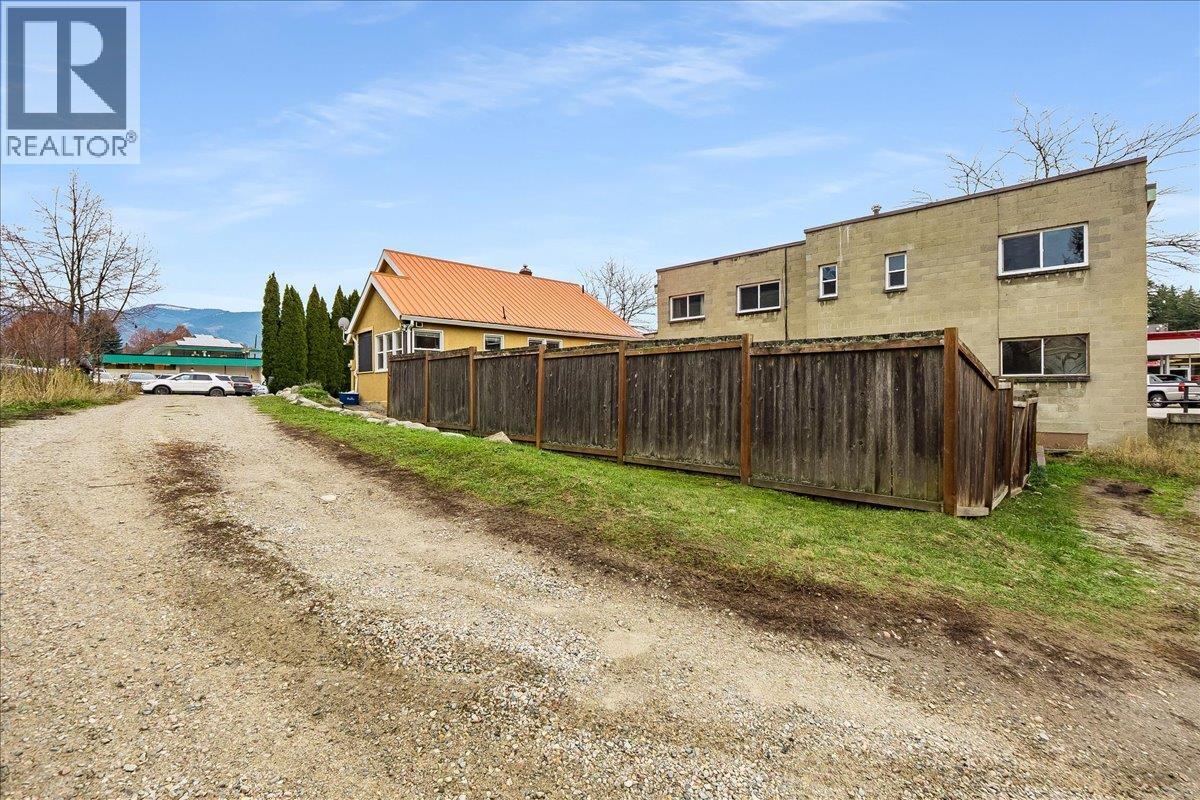  214 11th Avenue, Castlegar