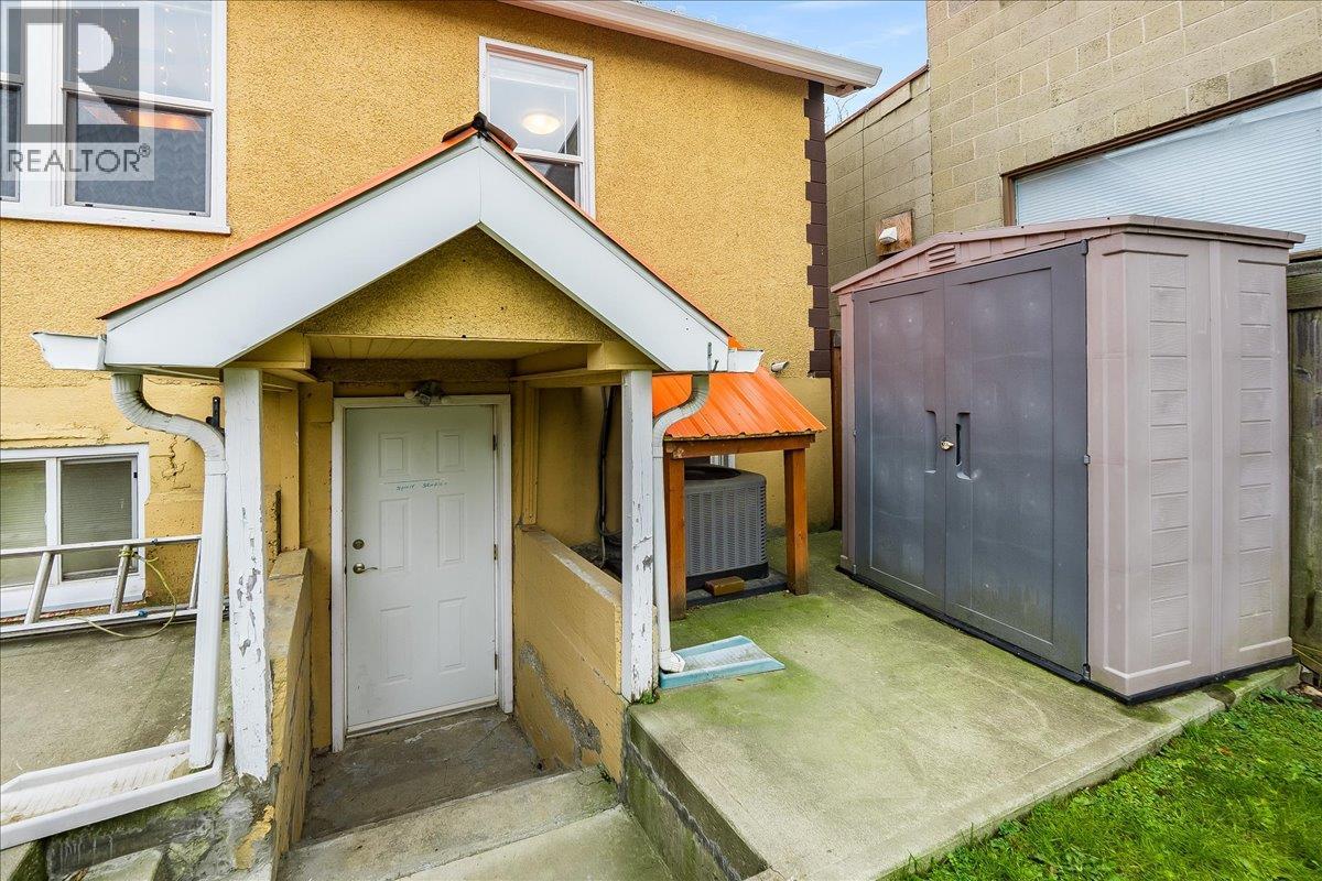  214 11th Avenue, Castlegar