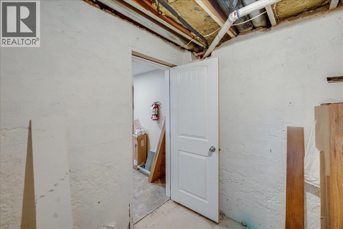  214 11th Avenue, Castlegar