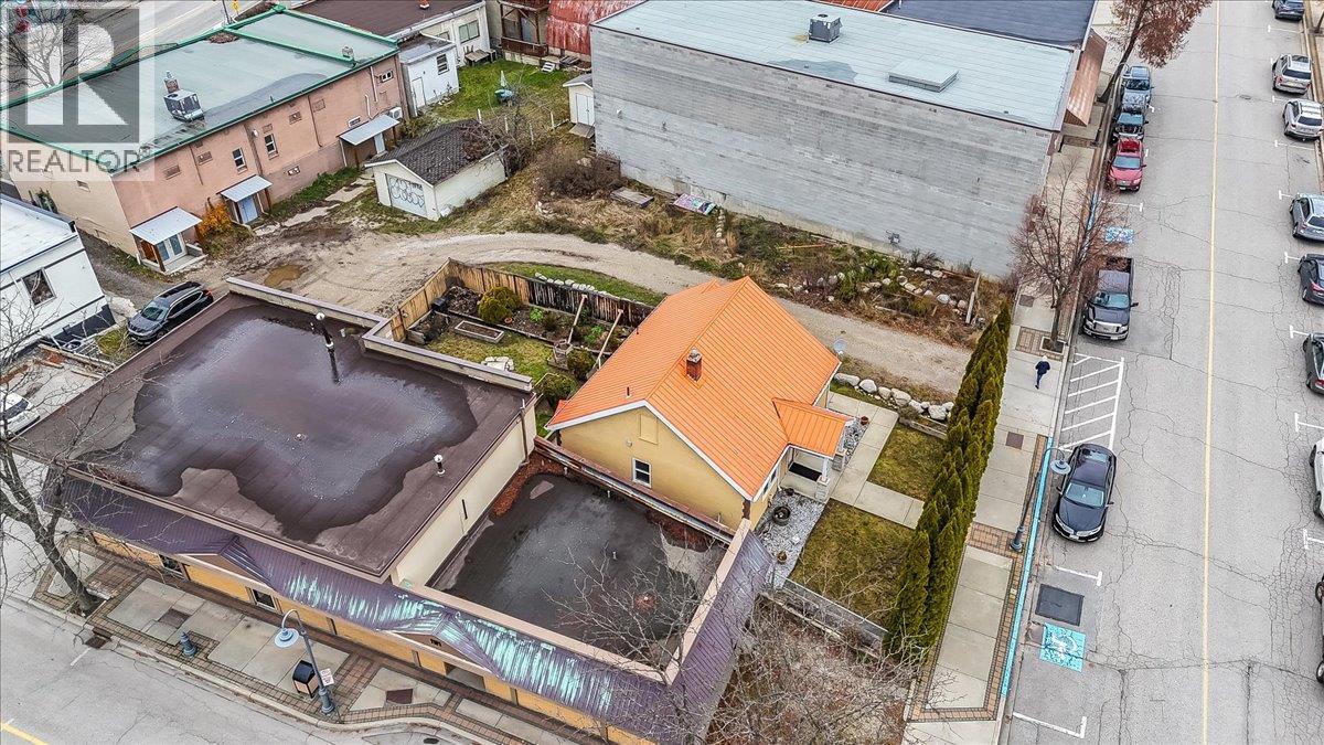  214 11th Avenue, Castlegar