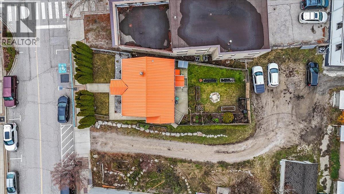  214 11th Avenue, Castlegar