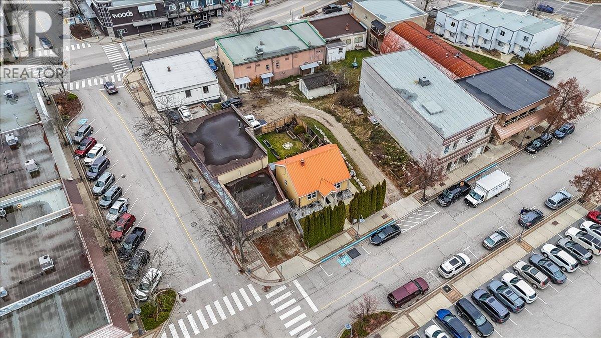  214 11th Avenue, Castlegar