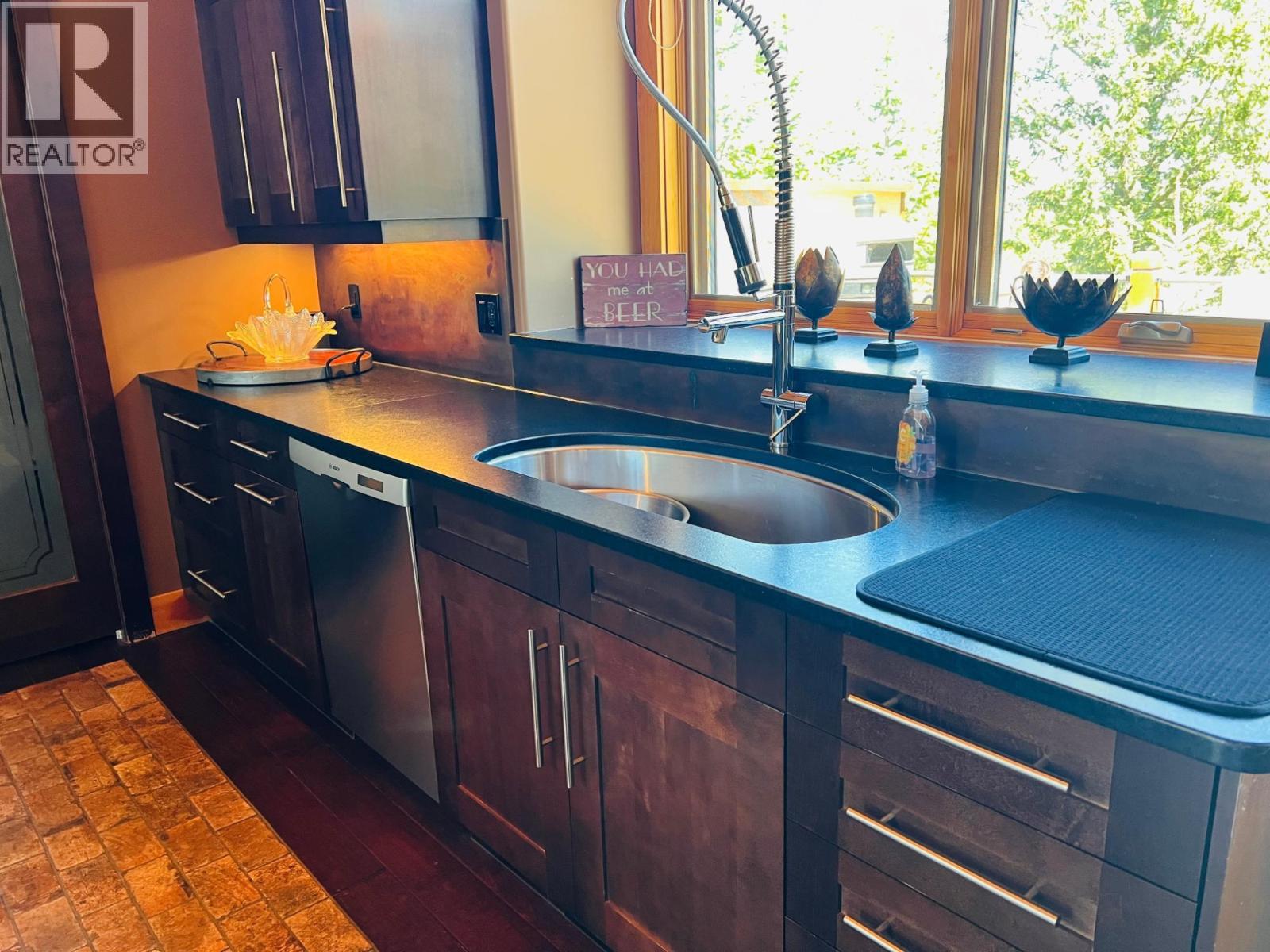 2557 LEDGEROCK Ridge, Invermere