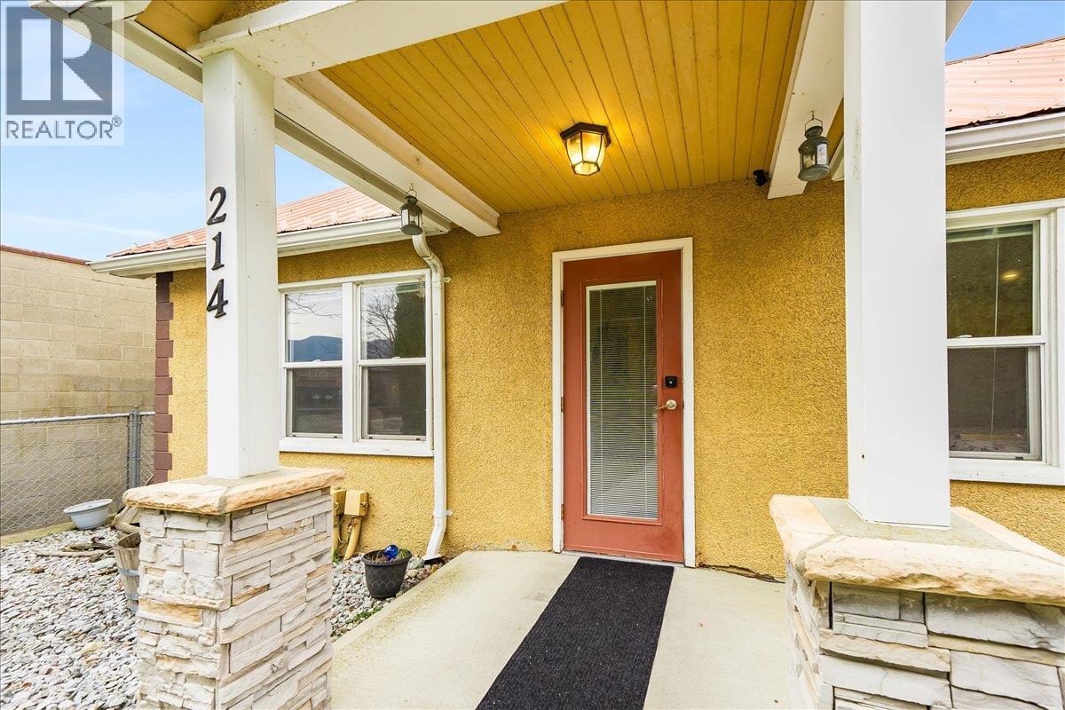 214 11th Avenue, Castlegar