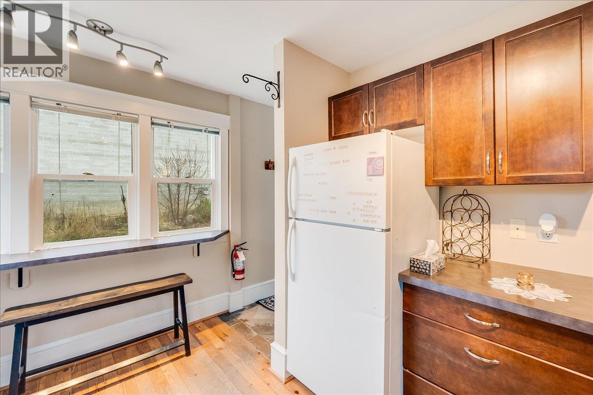 214 11th Avenue, Castlegar